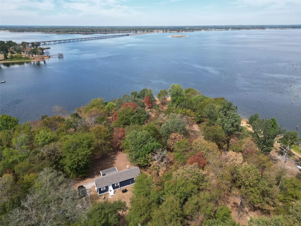 927 Indian Gap, Quitman