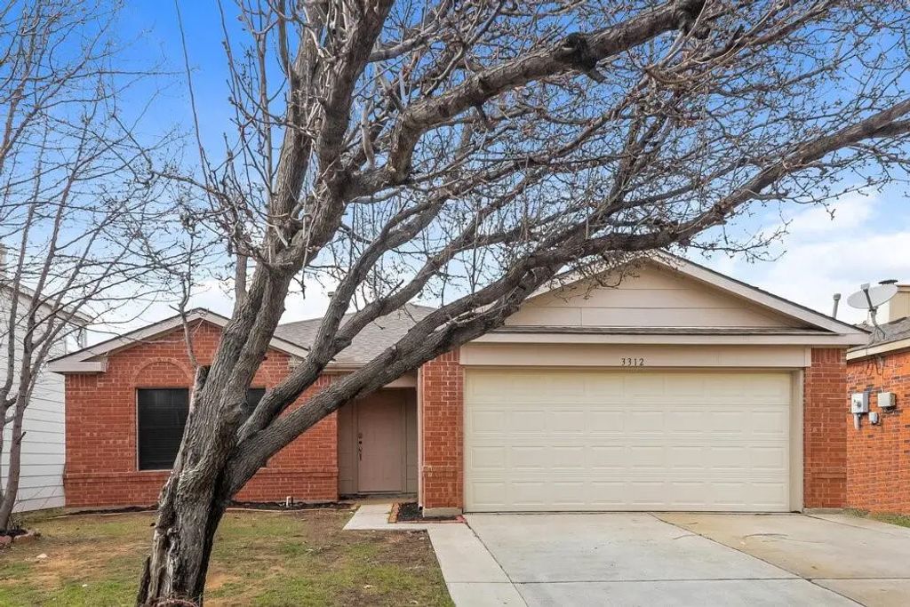 3312 Bent Creek Drive, Denton
