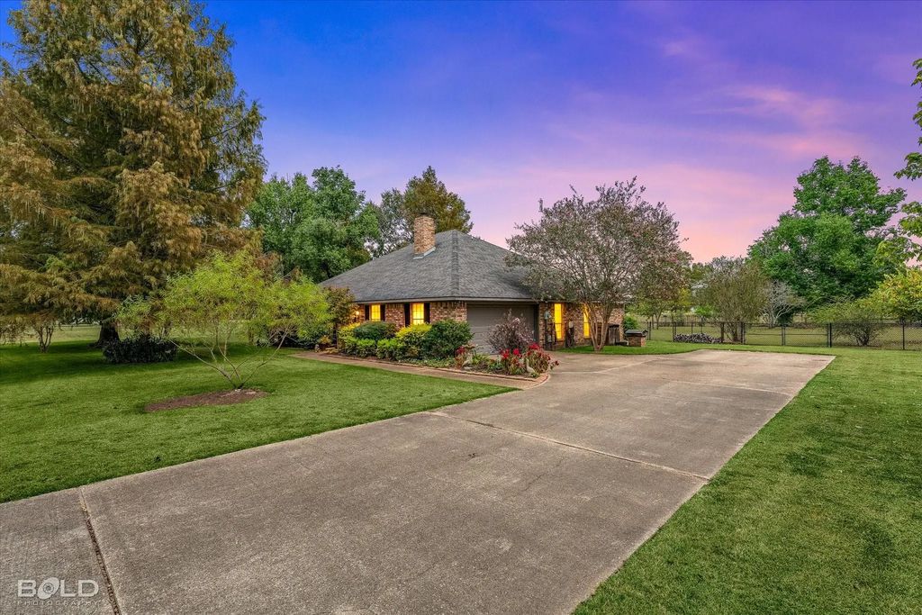 5651 Bittersweet Drive, Bossier City