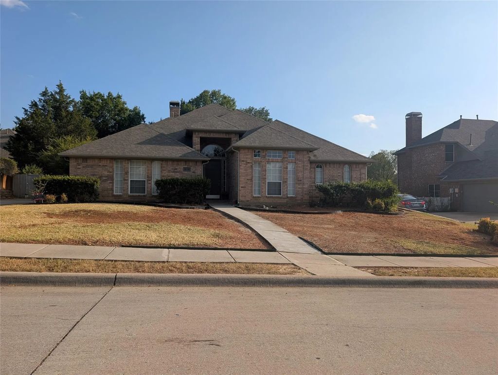310 Chisholm Trail, Argyle