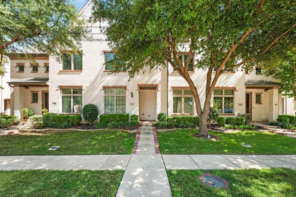 832 Lake Vista Place, Coppell