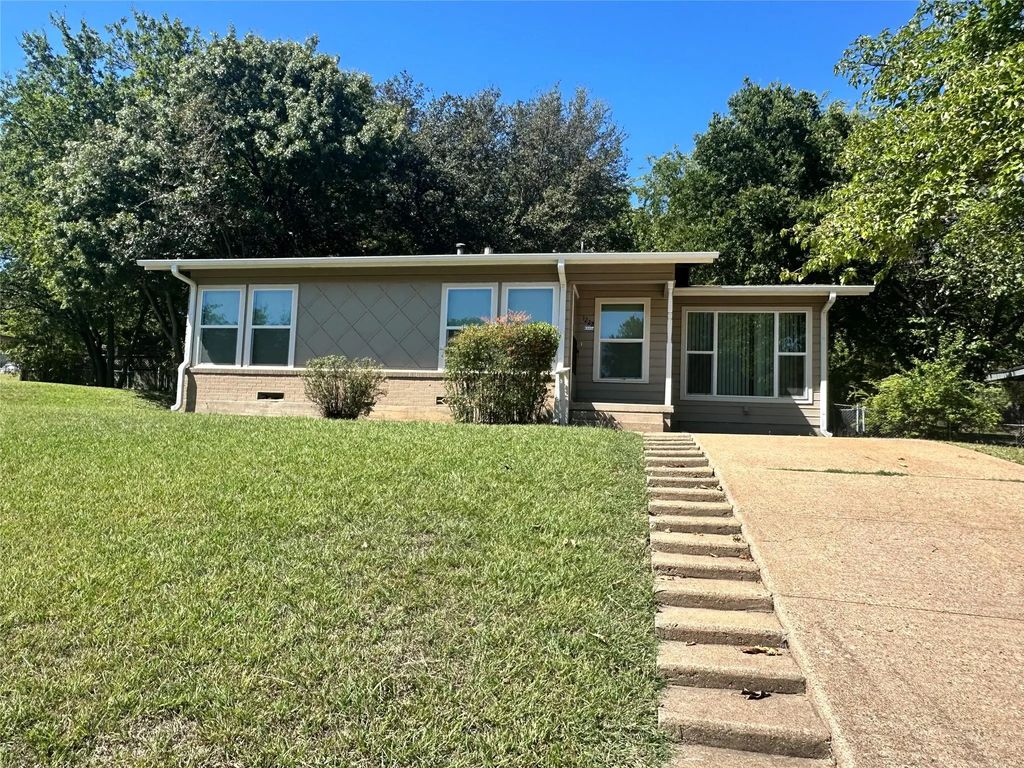 1222 S Lamar Street, Weatherford