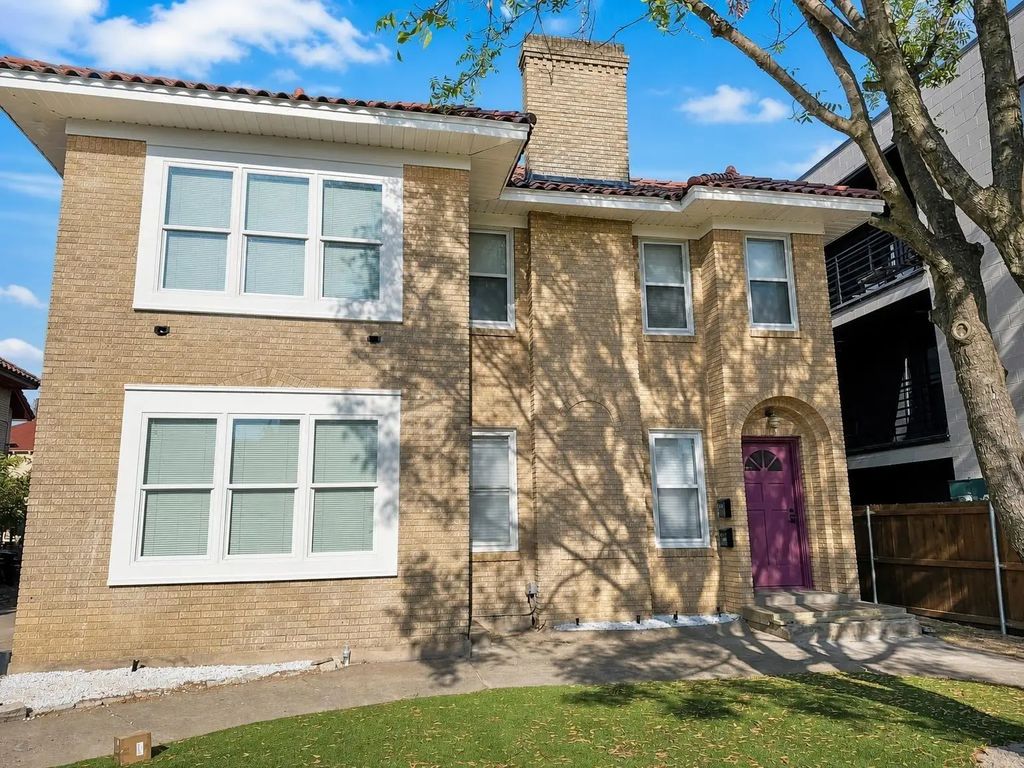 3254 S University Drive, Fort Worth