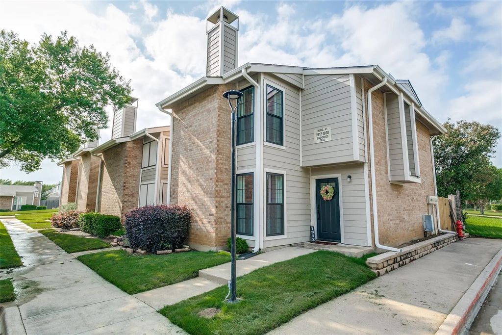 1912 Shadowood Trail, Colleyville