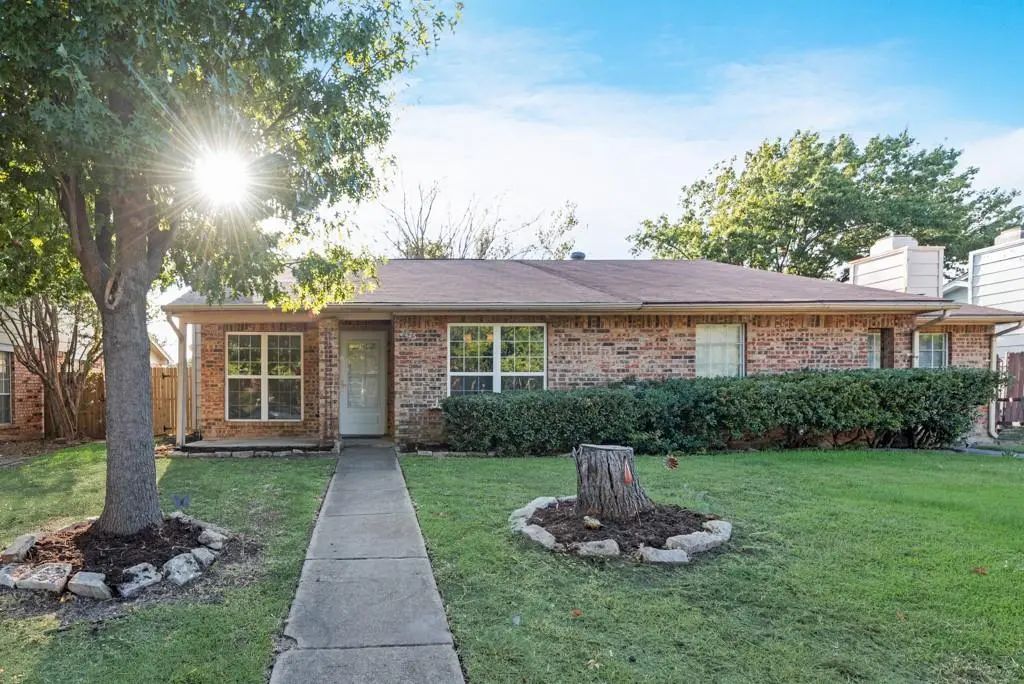 2445 Red River Street, Mesquite