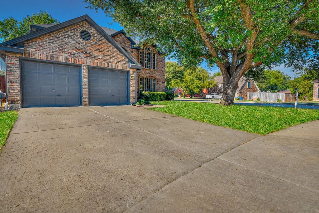2002 Terracotta Court, Lewisville