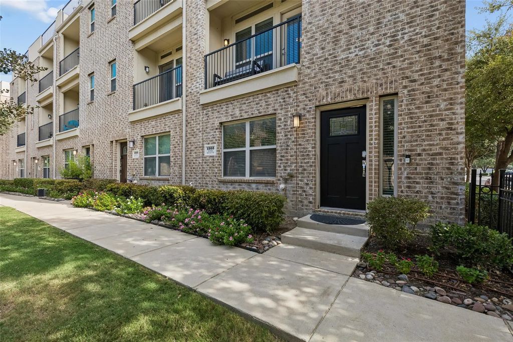 1303 Rancho Mirage Drive, Dallas