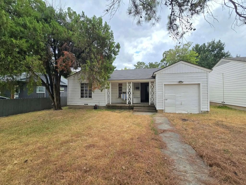 2710 Exeter Avenue, Dallas
