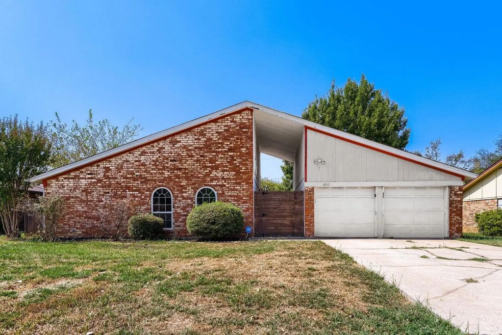 6917 Post Oak Drive, North Richland Hills