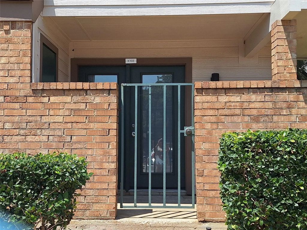 2309 Balsam Drive K103, Arlington