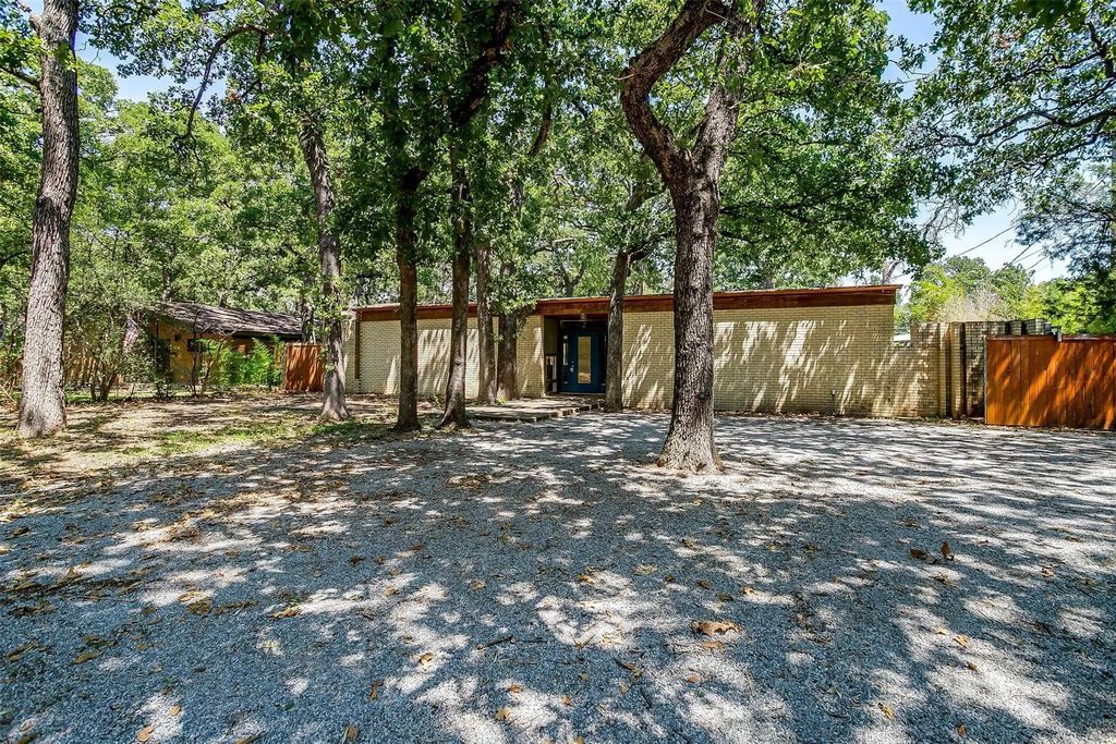 1625 S Davis, Arlington