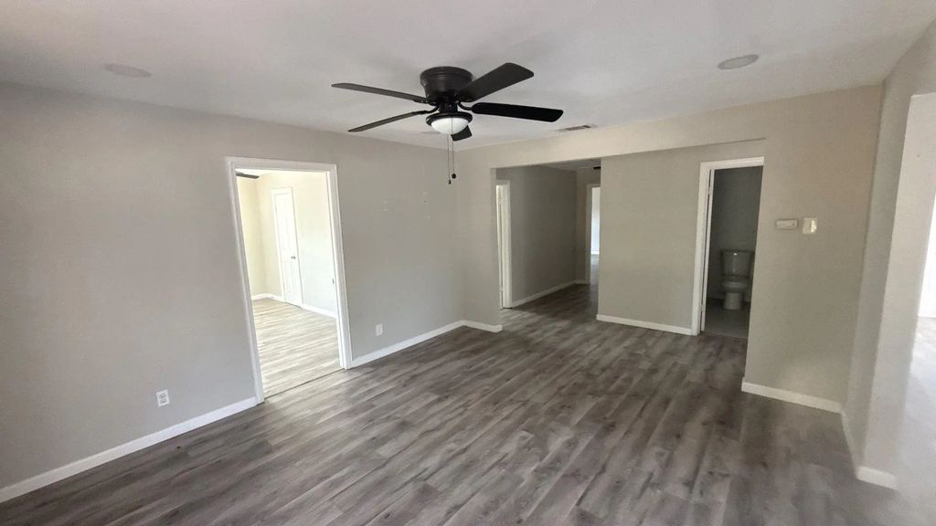 1402 Inwood Boulevard, Garland