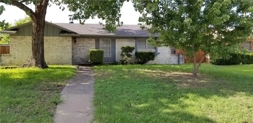 933 Meadow Mead Drive, Allen