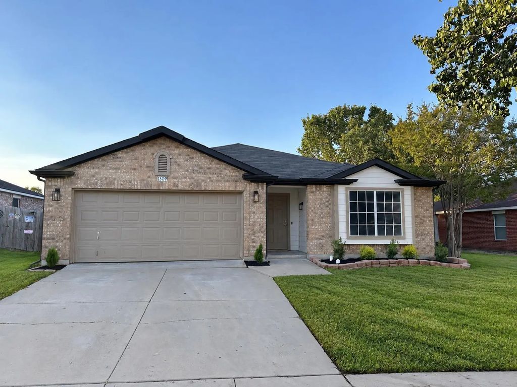 1309 Dundee Drive, Arlington
