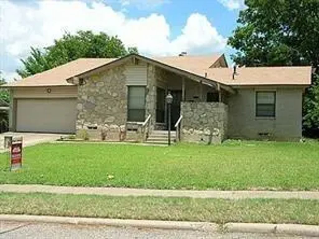 13630 Onyx Lane, Farmers Branch