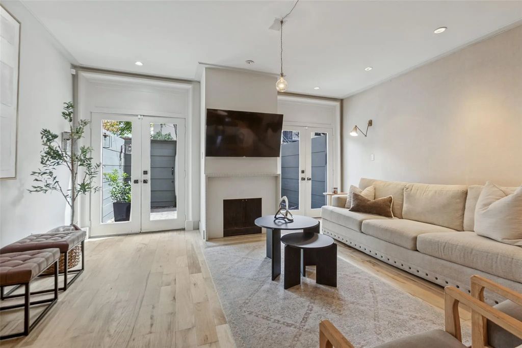 3818 N Hall Street 128, Dallas