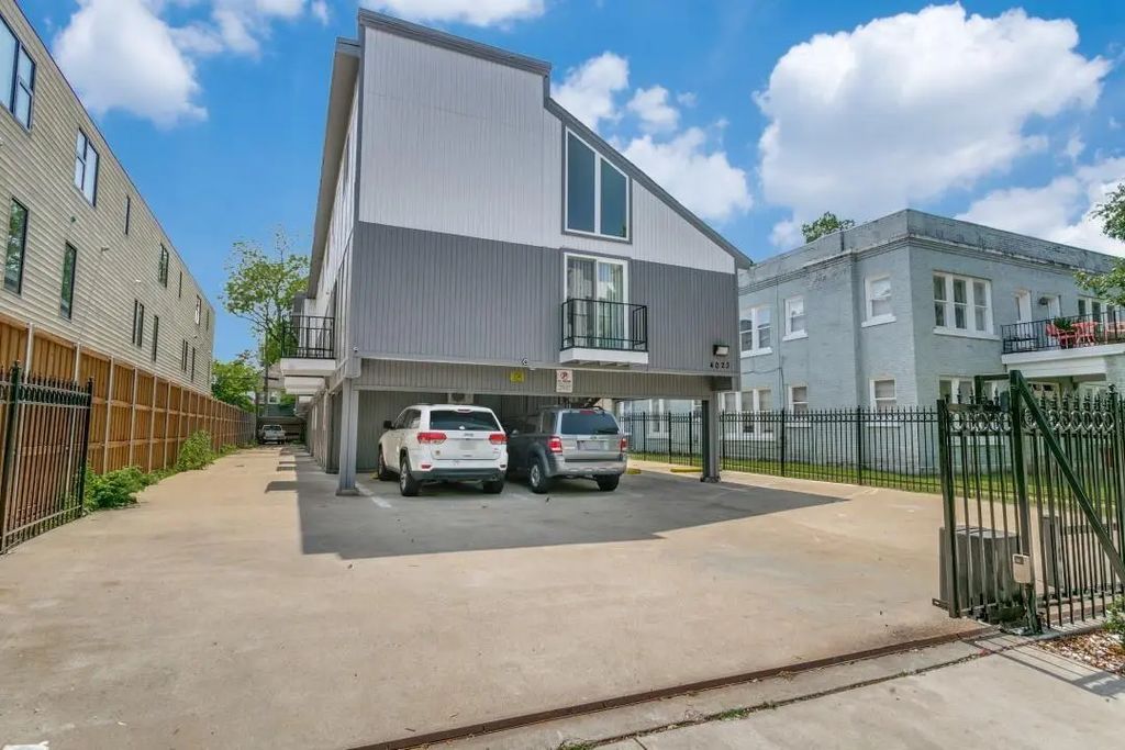 4023 N Hall Street 206, Dallas