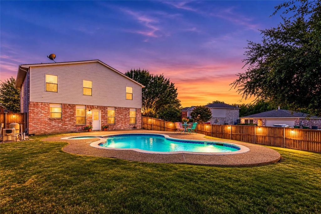 1301 Mill Crossing, Garland