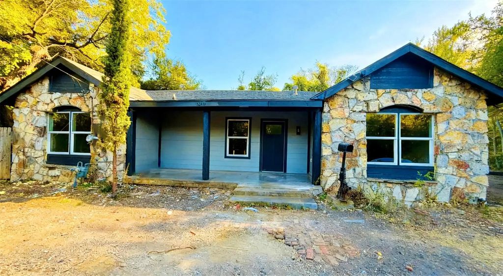 606 W Clarendon Drive, Dallas