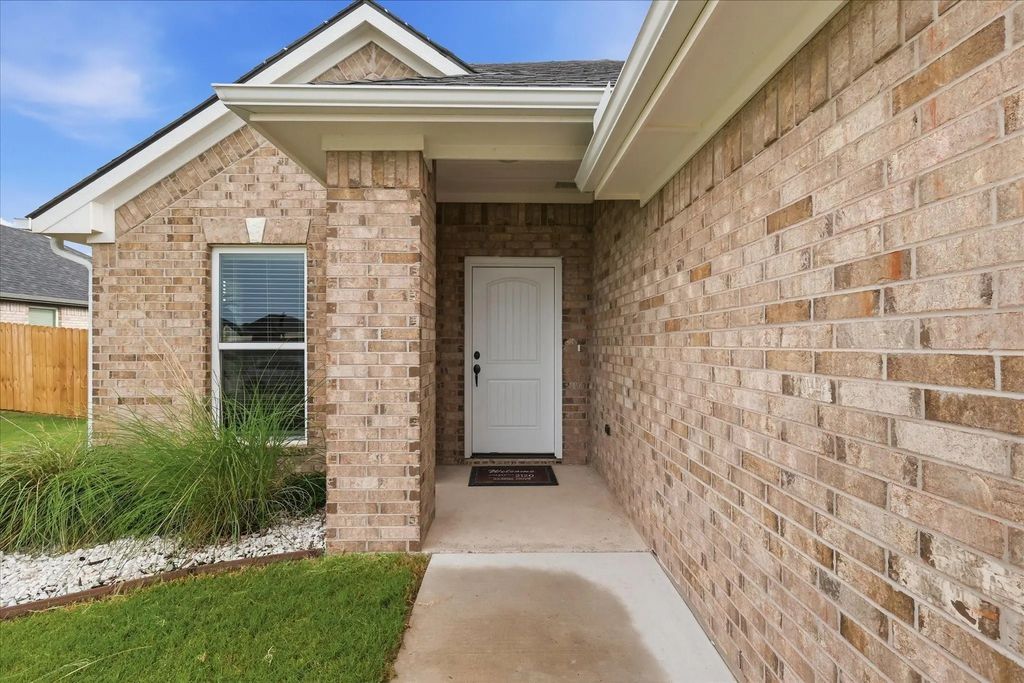 2120 Gabriel Drive, Sherman