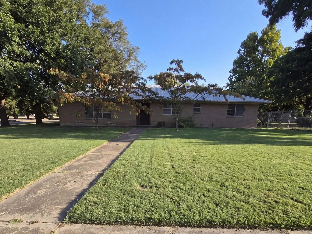 203 Hill Street, Farmersville