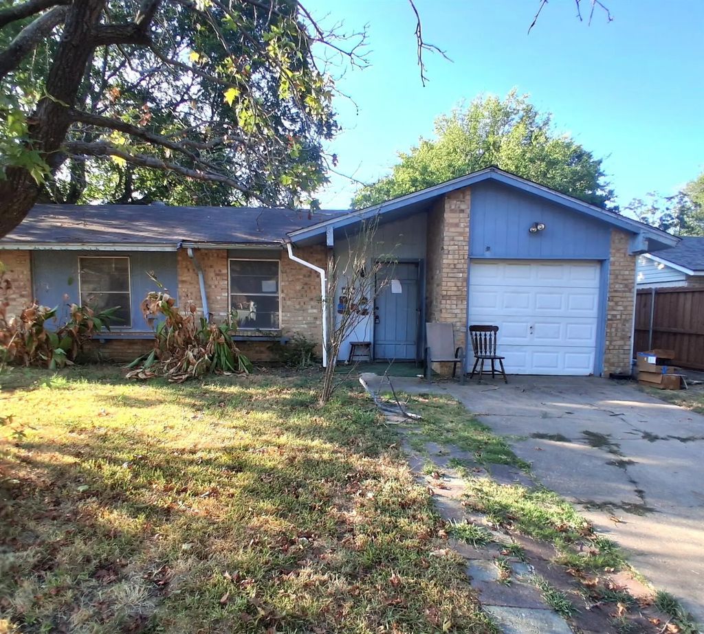 802 Dove Lane, Sherman