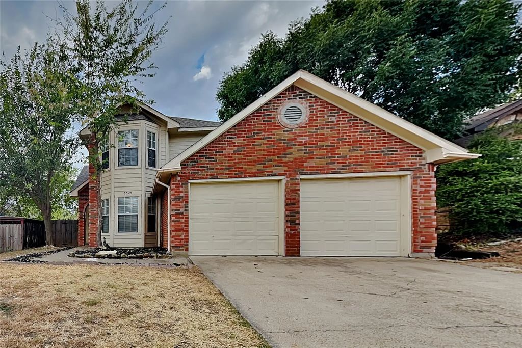 5525 Stone Meadow Lane, Fort Worth
