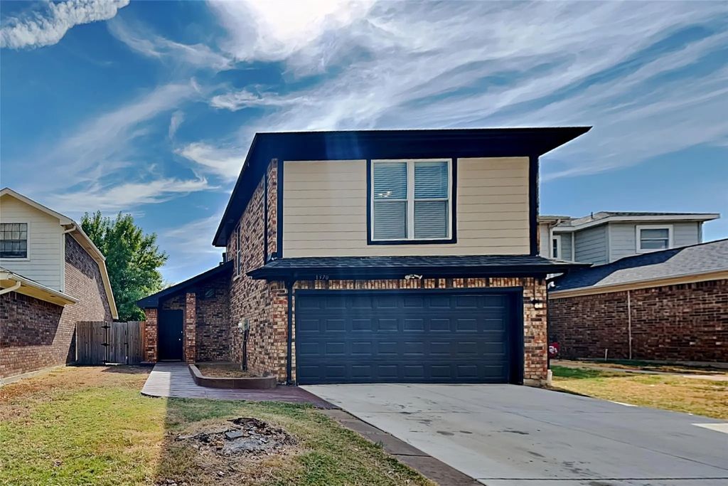 1370 Chinaberry Drive, Lewisville