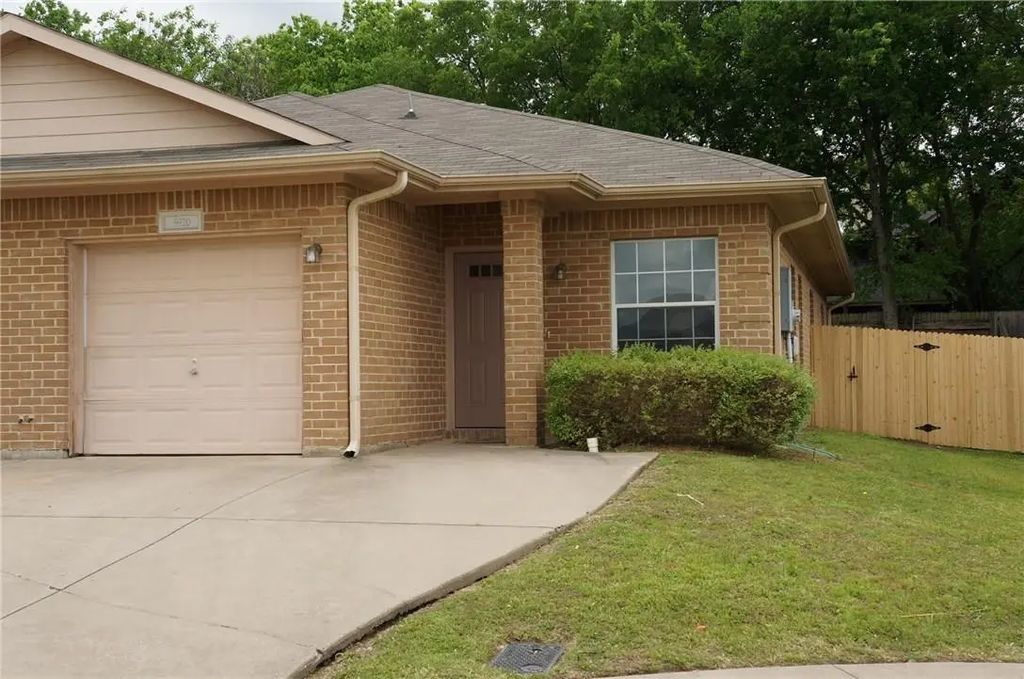 5920 Lovingham Court, Arlington
