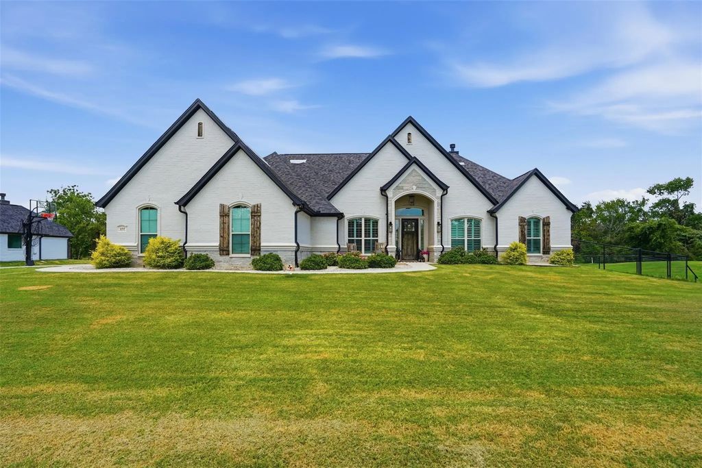 655 Winkler Way, Springtown