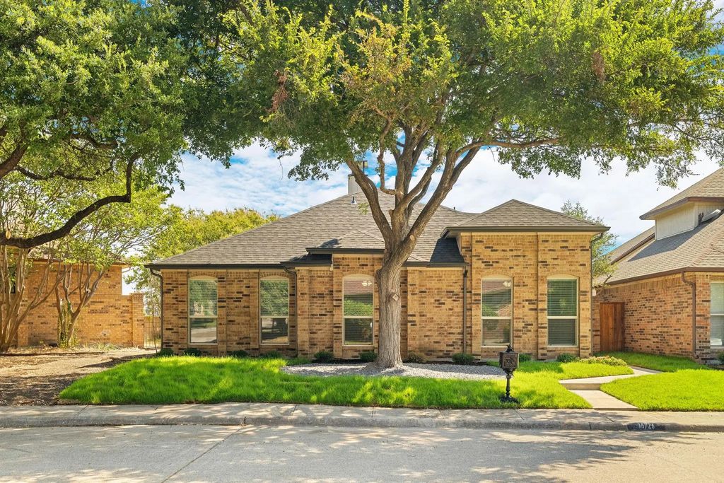 16726 Cleary Circle, Dallas