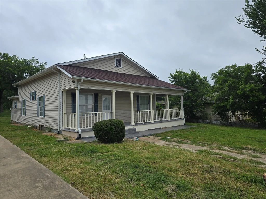 212 E 4th Street, Keene
