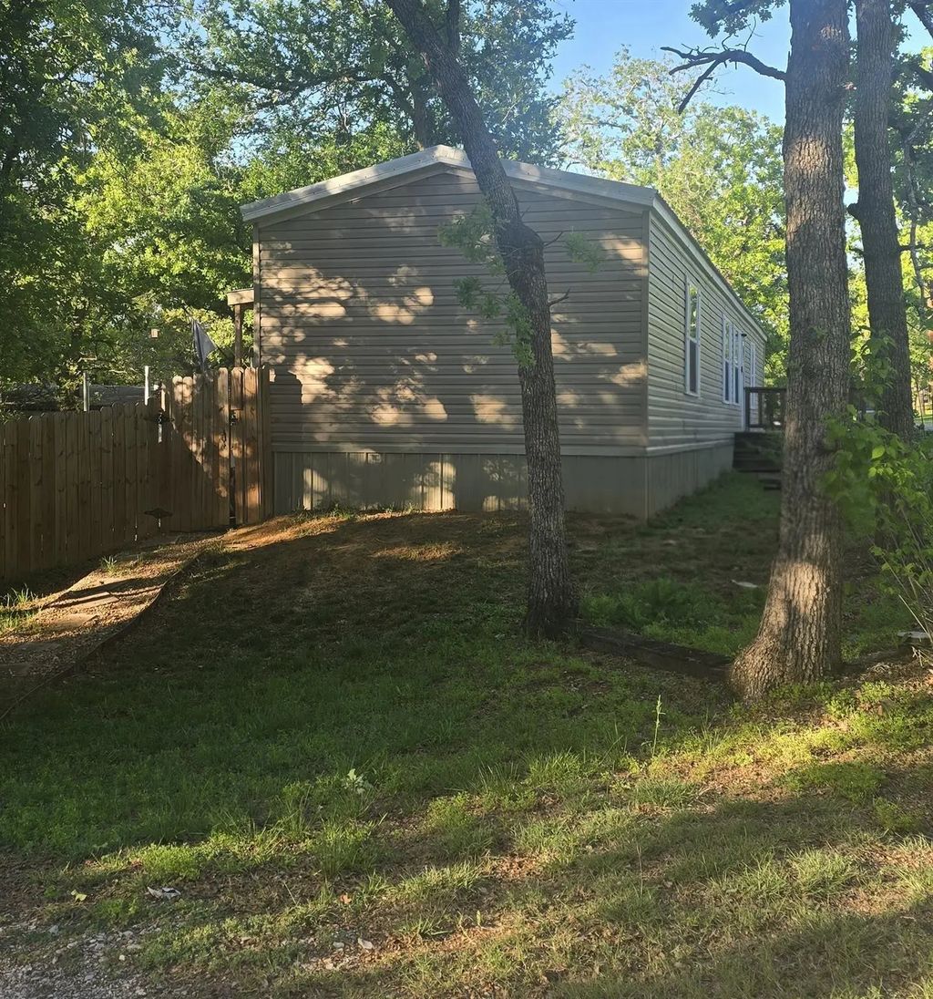 6033 Hidden Circle, Azle