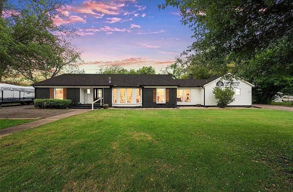 315 S G Avenue, Clifton