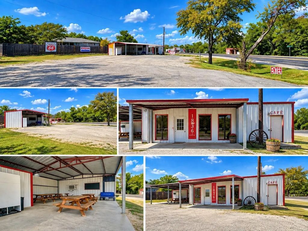 509 N Pecan Street, Bells