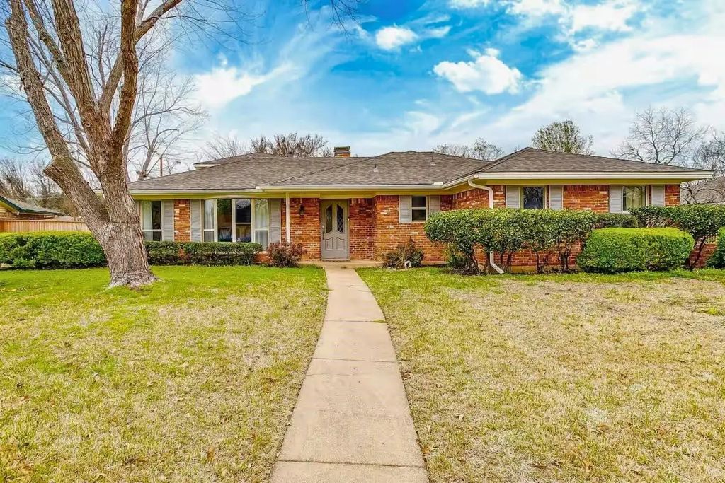 2426 Nottingham Place, Grand Prairie