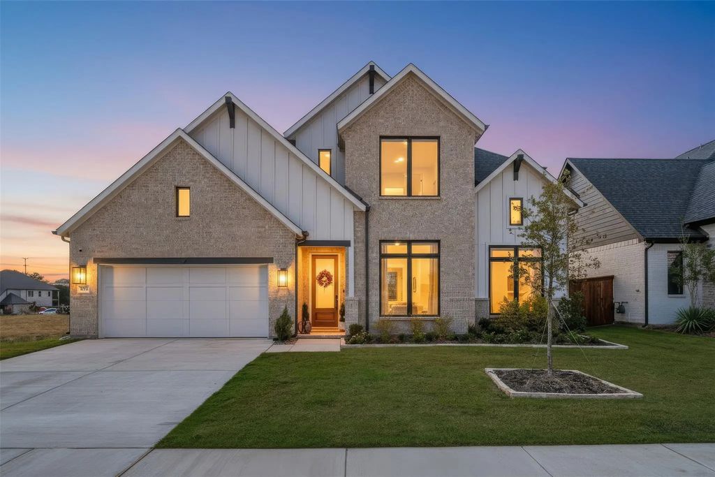 412 Fire Blade Drive, Aledo