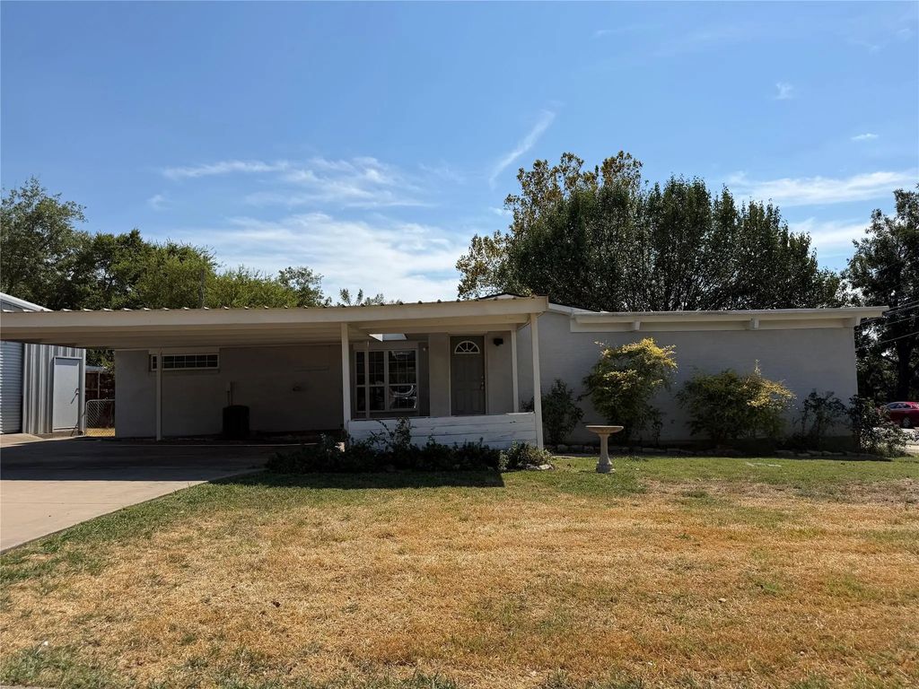 811 N Grant Drive, Sherman