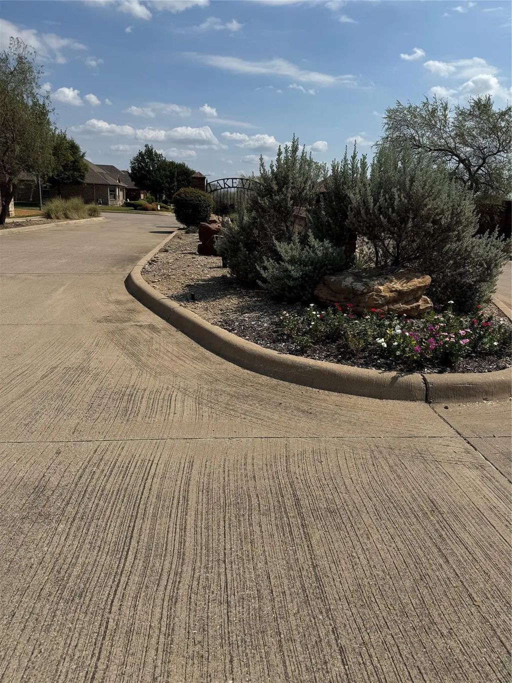 8772 Regal Royale Drive, Fort Worth