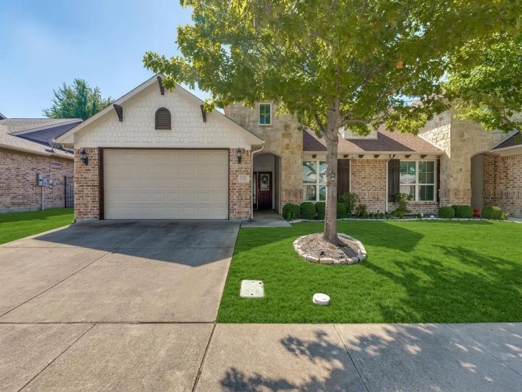 320 Terra Verde Lane, McKinney