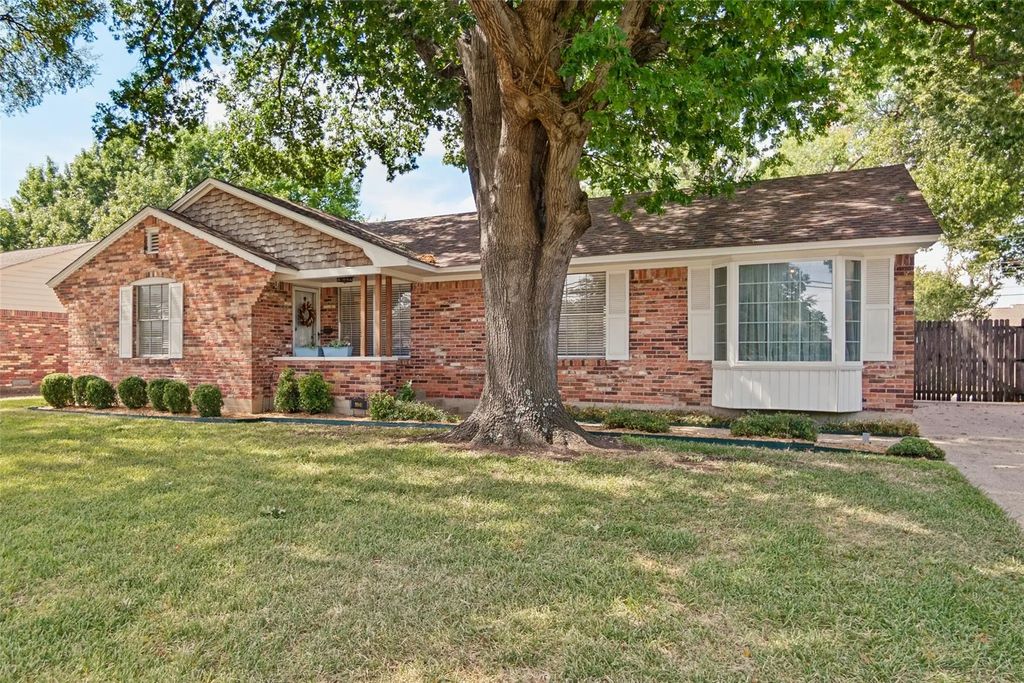 9941 Chippendale Drive, Dallas