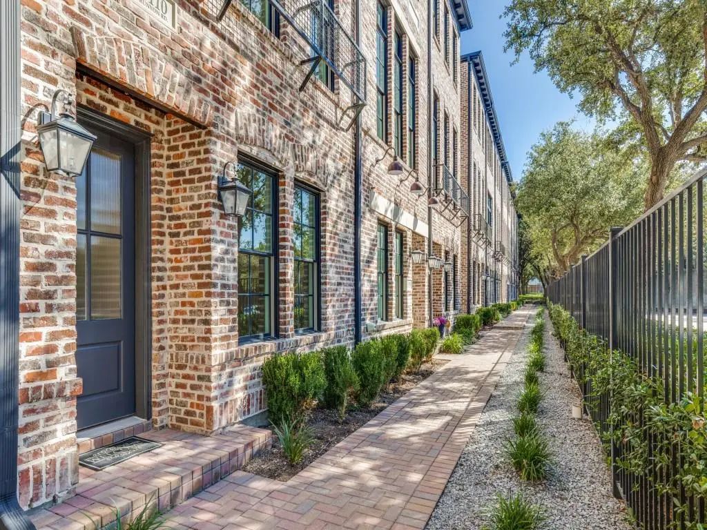 4110 Runyon Road, Addison