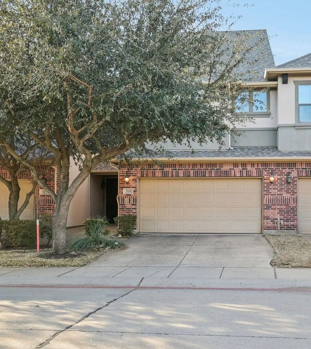 319 Phoebe, Allen