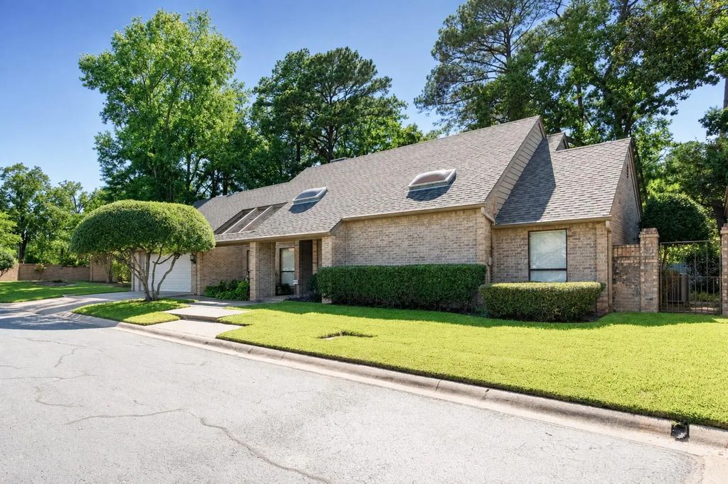 811 Ashford Court, Tyler