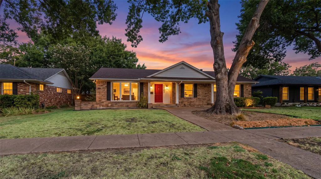 8419 Bocowood Drive, Dallas