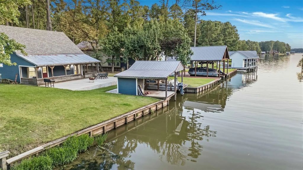310 Cypress Creek Drive, Mount Vernon