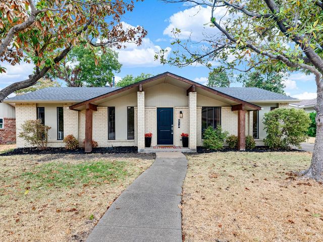 914 Prestwick Lane, Richardson