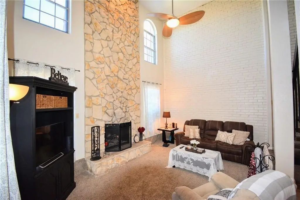 2235 Seville Court, Dalworthington Gardens