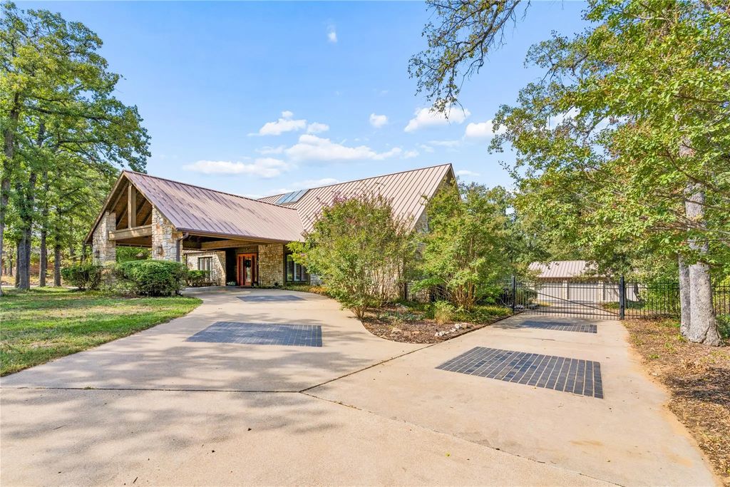 2717 Hartlee Court, Denton