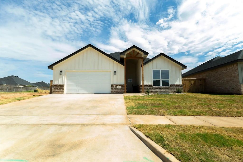 7633 Mountain View Road, Abilene